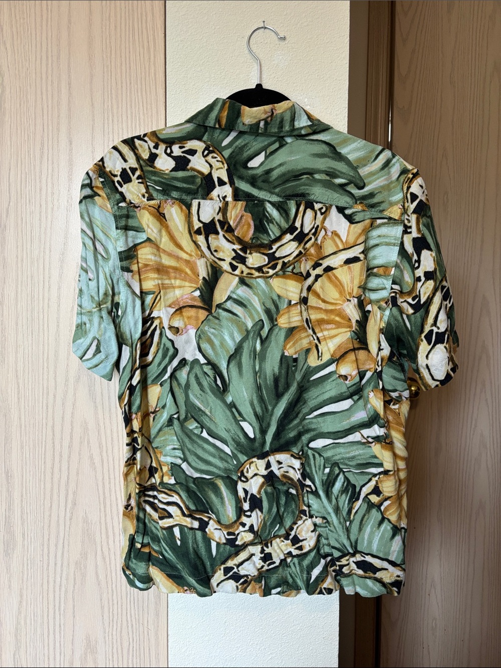 Men’s H&M Tropical Short-Sleeve Button-Up in Green & Yellow - Picture 3 of 3